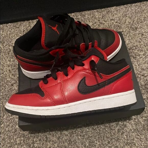 Air Jordan 1 low Reverse Bred Nike dunk yeezy - Picture 1 of 4